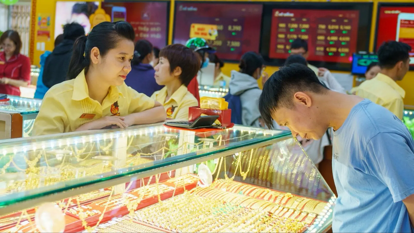 Người dân vẫn tìm đến vàng khi thị trường biến động mạnh