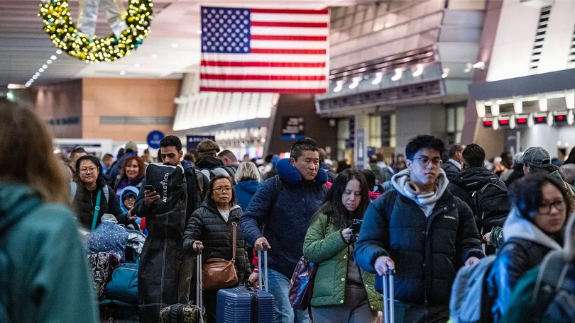 Mỹ tiếp tục siết điều kiện đặt cọc visa với 25 nước
