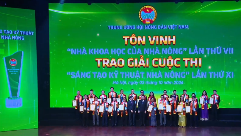 Tôn vinh 42 nhà khoa học của nhà nông