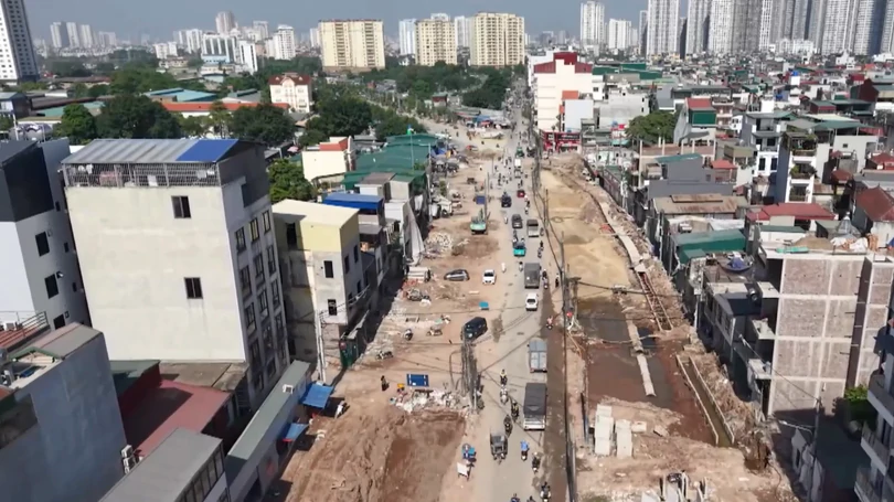 Nỗ lực thông xe đường Lĩnh Nam dịp 10/10