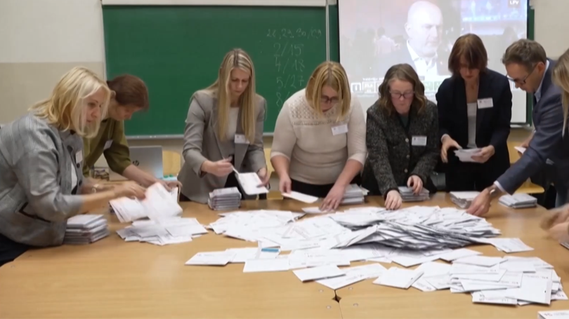 Đảng cầm quyền Latvia dẫn đầu trong cuộc bầu cử quốc hội