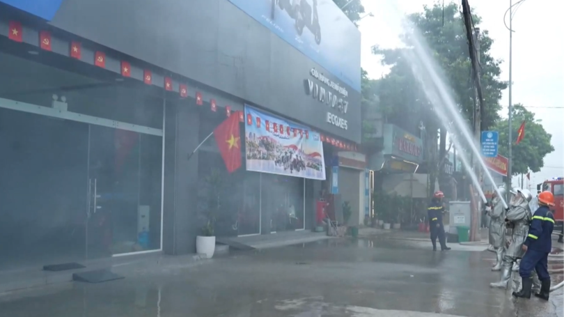 Xã Quang Minh diễn tập chữa cháy và CNCH nhiều lực lượng