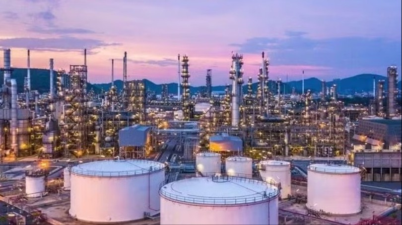OPEC+ nhất trí giữ nguyên sản lượng dầu trong tháng 11