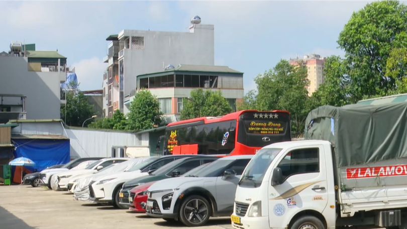 Nhức nhối bãi xe tự phát: Trách nhiệm từ cơ sở