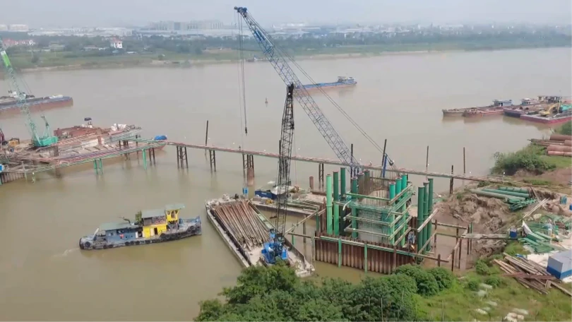 Tăng tốc thi công cầu đường sắt cao tốc Hà Nội - Quảng Ninh