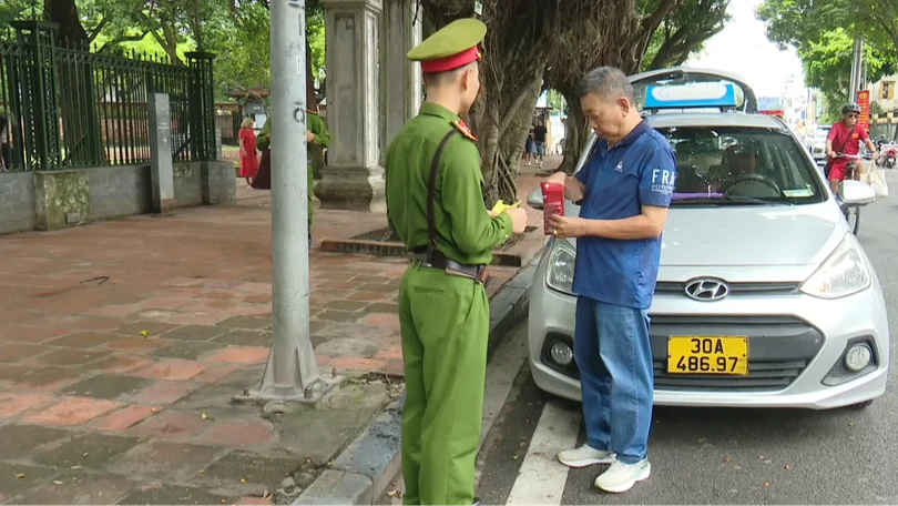Văn Miếu - Quốc Tử Giám: Khi lòng đường không còn là nơi dừng đỗ