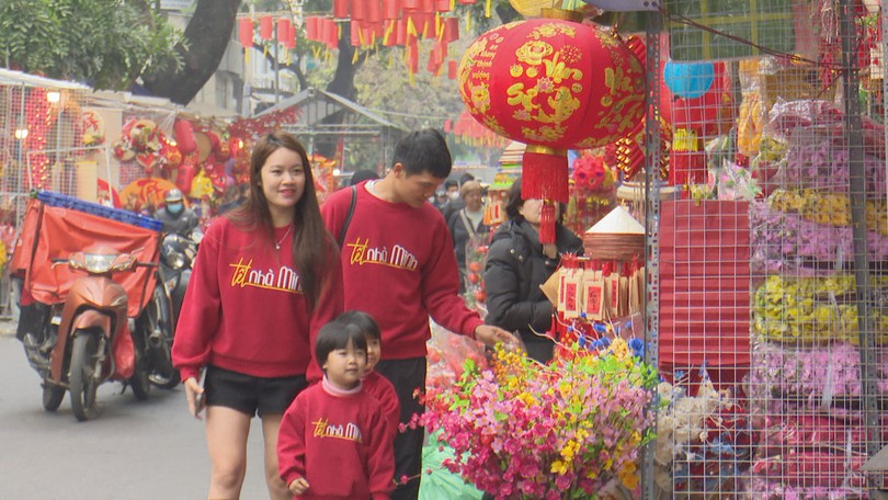 Rộn ràng không khí Tết ngày Rằm tháng Chạp