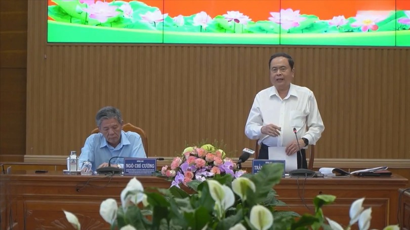 Chủ tịch Quốc hội kiểm tra công tác chuẩn bị bầu cử