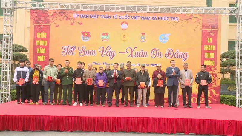 Ấm áp chương trình 'Tết sum vầy - Xuân ơn Đảng' xã Phúc Thọ