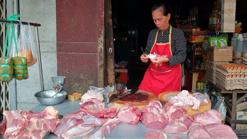 Nhiều hàng hóa tăng giá sớm trước Tết