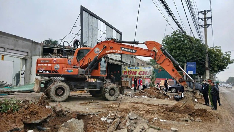 Hỗ trợ người dân bàn giao mặt bằng xây dựng Đại lộ Thăng Long