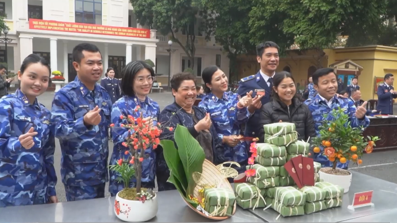Ấm tình quân dân trong những ngày Tết