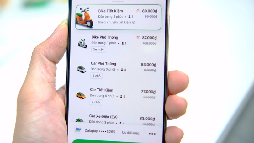 Giá tăng gấp đôi vẫn khó gọi xe những ngày cận Tết