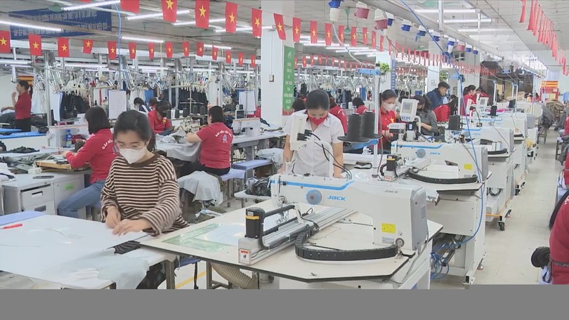 Doanh nghiệp chăm lo lương, thưởng để ổn định nhân lực sau Tết