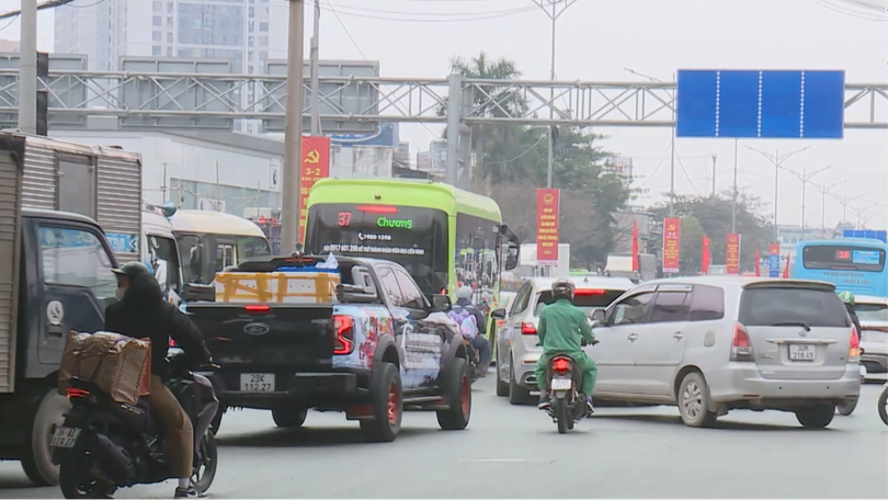 Ứng trực đảm bảo giao thông cửa ngõ trước ngày nghỉ Tết