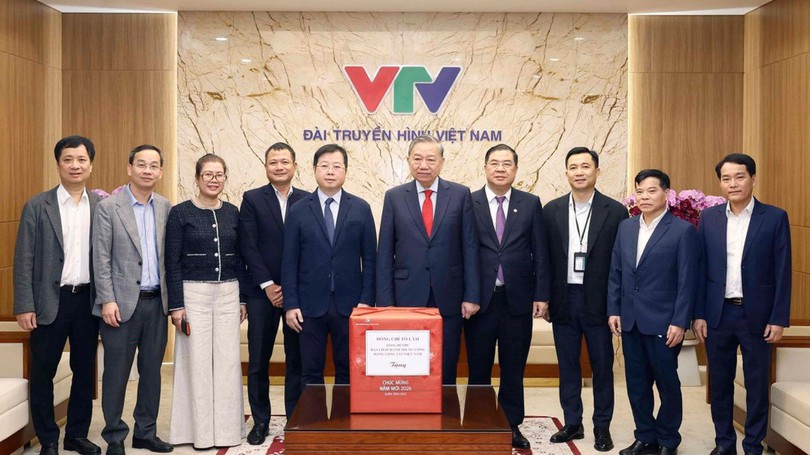 Tổng Bí thư Tô Lâm thăm cán bộ, phóng viên VTV và VOV