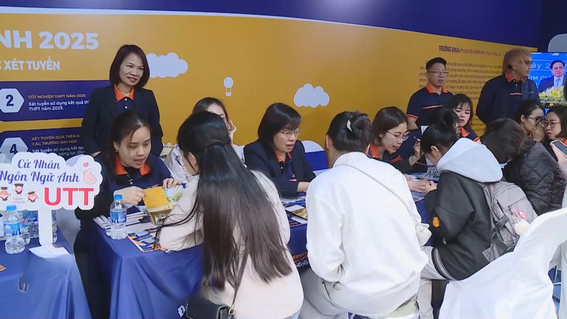 Tuyển sinh đại học 2026: Xét tuyển kết hợp lên ngôi