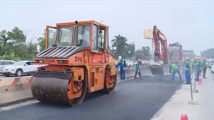Hối hả thi công xuyên Tết dự án mở rộng Quốc lộ 2