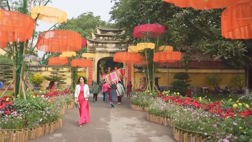 Đường hoa Tết tại Hoàng thành Thăng Long