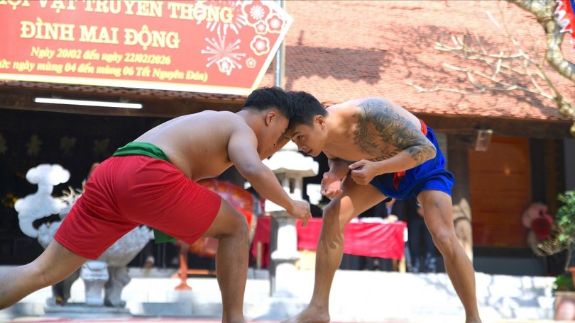 Khai mạc lễ hội vật truyền thống đình Mai Động