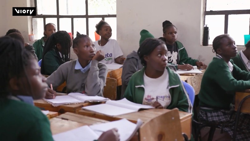 Kenya: Trường học kiêm chăm trẻ cho các bà mẹ tuổi teen