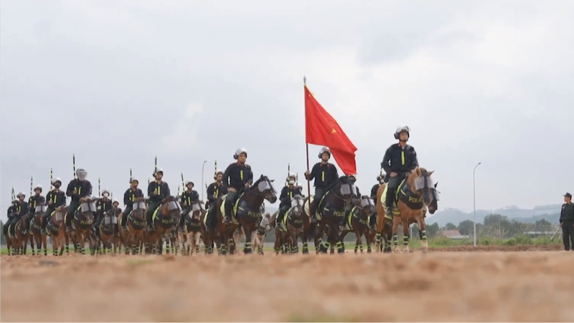 Thao trường ‘rèn vó thép’