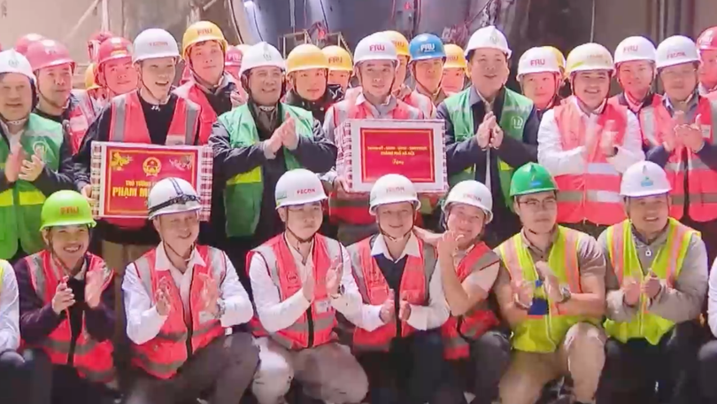 Khí thế đầu Xuân trên công trường metro số 3