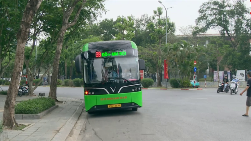 Hơn 360.000 khách đi xe buýt miễn phí dịp Tết