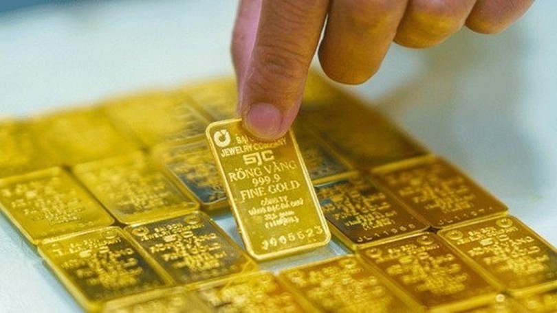 Giá vàng miếng vượt 185 triệu đồng/lượng