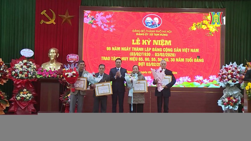 Tự hào tấm Huy hiệu Đảng trao | Đảng trong cuộc sống | 24/02/2026