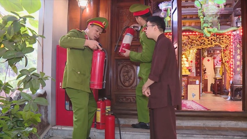 Sẵn sàng phương án phòng ngừa hỏa hoạn tại đình, đền, chùa