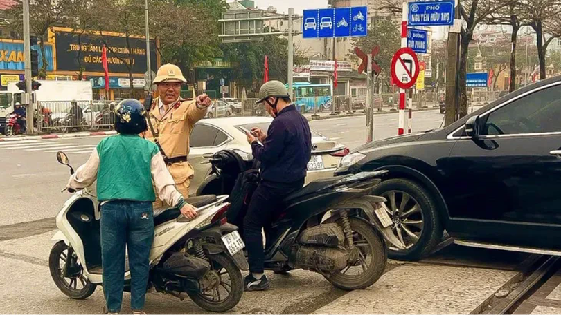 Hà Nội xử lý nghiêm vi phạm tại đường ngang đường sắt