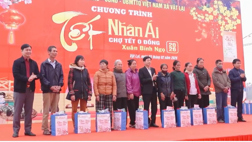 Xã Vật Lại mang yêu thương đến 'Tết Nhân ái - Chợ 0 đồng'