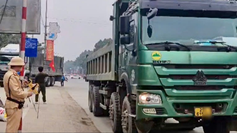 Xử phạt hơn 60 triệu đồng đối với xe tải cơi nới thùng xe