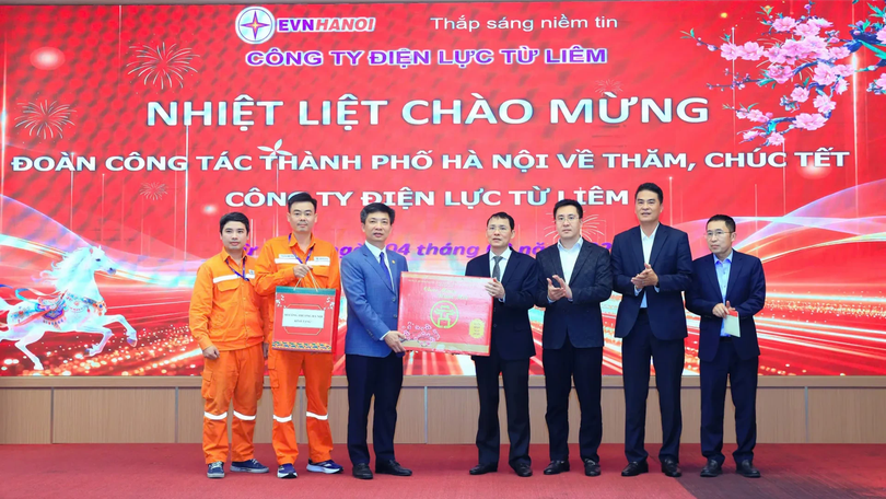 Lãnh đạo HĐND Thành phố thăm, chúc Tết Điện lực Từ Liêm