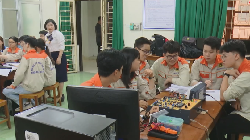 Hà Nội đi đầu trong đột phá chiến lược về nhân lực