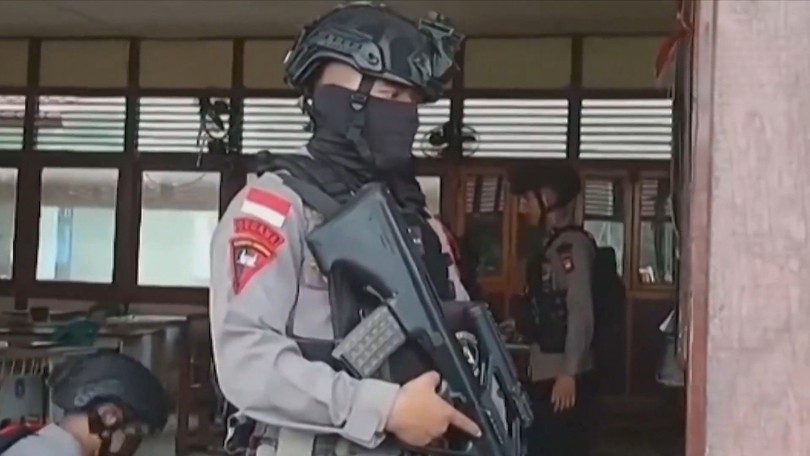 Indonesia: Học sinh kích nổ bom xăng trong lớp học