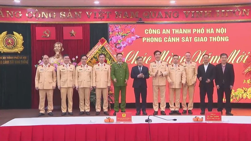 Xây dựng hình ảnh Cảnh sát Giao thông vì dân phục vụ