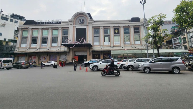 Khẩn cấp xây bể ngầm 2.500 m³ trước cửa chợ Hàng Da