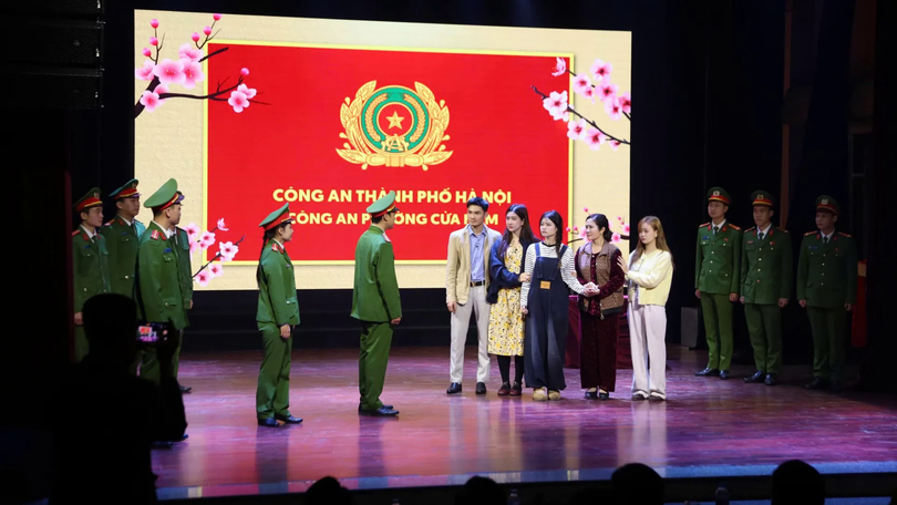 Phòng ngừa lừa đảo công nghệ cao qua sân khấu kịch