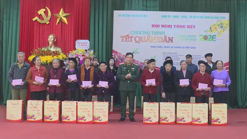 Tổ chức ‘Tết quân dân’ ở xã đảo Minh Châu