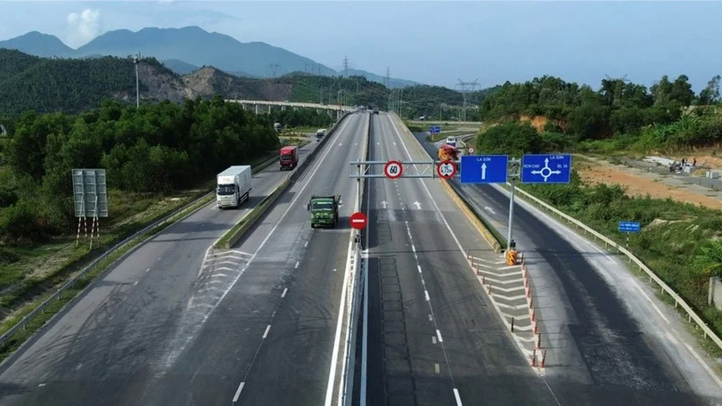 Chính thức thu phí 5 tuyến cao tốc Bắc - Nam từ 1/3