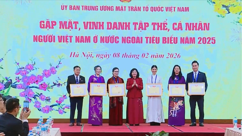 Hoạt động ý nghĩa cho kiều bào về dự Xuân Quê hương