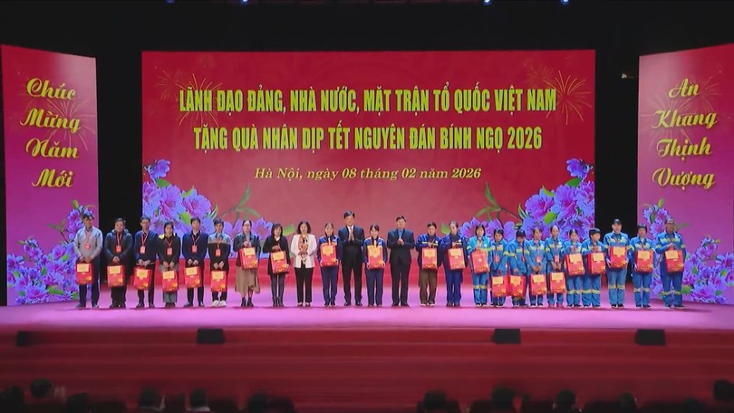 Trao yêu thương, tiếp sức người lao động Thủ đô đón Xuân