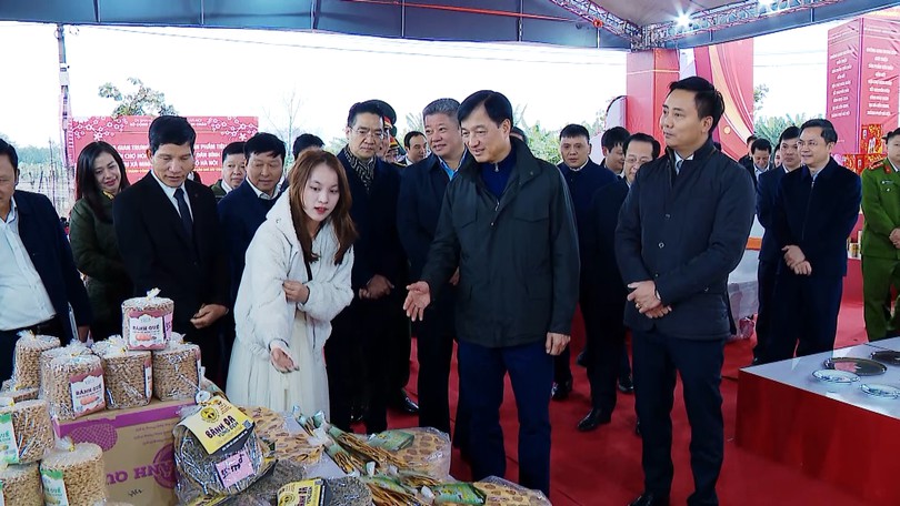Phát huy bản sắc văn hóa, xây dựng xã Minh Châu ngày càng phát triển