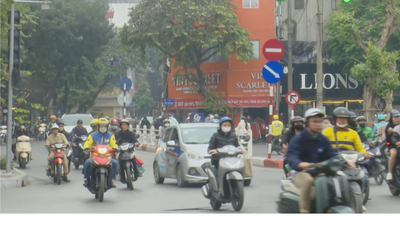 Lỗi không gạt chân chống xe máy có thể bị phạt nặng