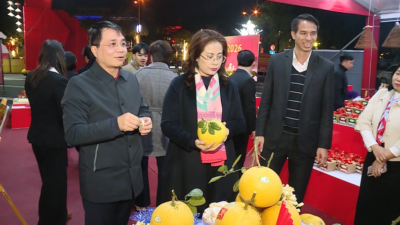 Không gian phục vụ Tết 'Xuân đoàn kết' tại xã Quang Minh