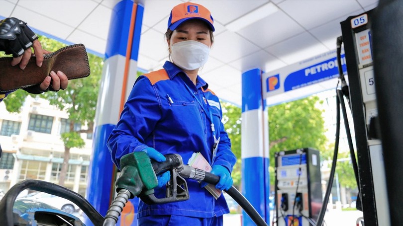 Giá xăng dầu giảm mạnh từ 22h ngày 11/03