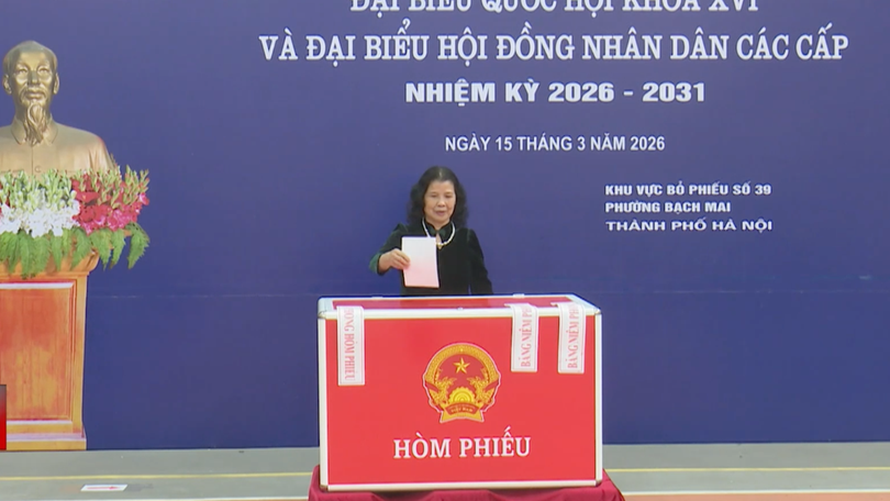 Cử tri phường Bạch Mai nô nức trong ngày hội toàn dân