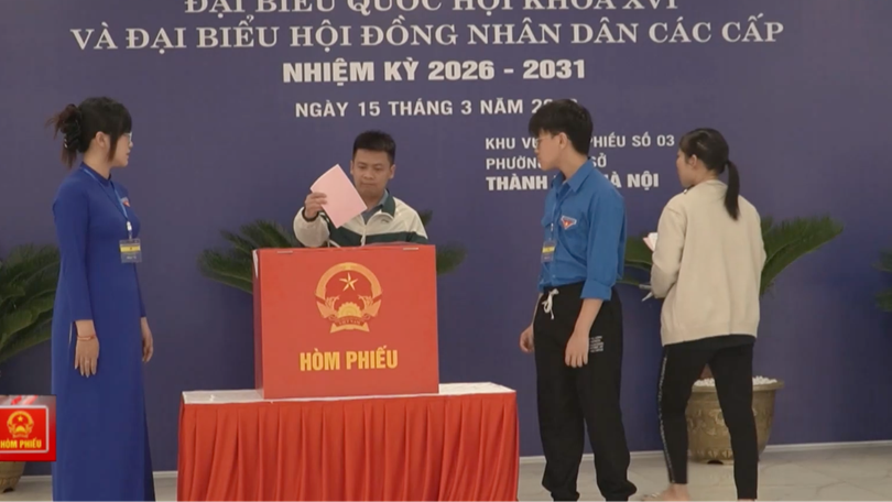 Cử tri phường Yên Sở gửi gắm niềm tin qua lá phiếu